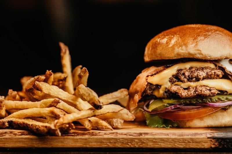 Junk Food और Height Growth — क्या Fast Food बच्चों की Growth रोकता है?
